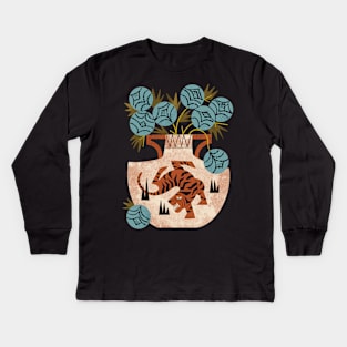 Tiger Vase Bouquet Kids Long Sleeve T-Shirt